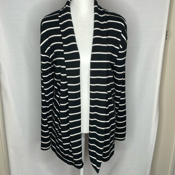 A New Day Black & White Sweater with Pockets - Size Medium - Picture 1 of 6